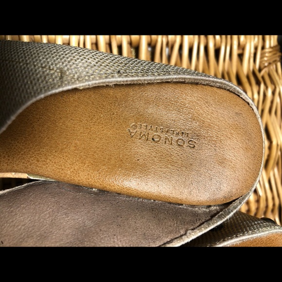 SONOMA LIFE + STYLE Gold criss-cross cork wedge S7 - Picture 4 of 8